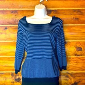 The Limited 3/4 Sleeve Gradient Blue & Black Striped Top Blouse Medium
